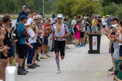 Athletes on the running course at the 2026 DATEV Challenge Roth