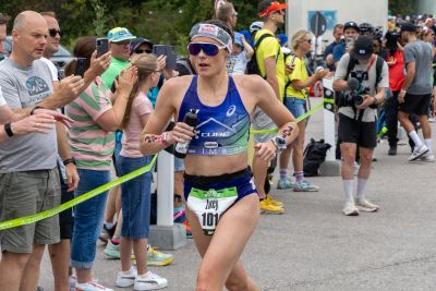 Athletes on the running course at the 2026 DATEV Challenge Roth