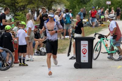 Athletes on the running course at the 2026 DATEV Challenge Roth
