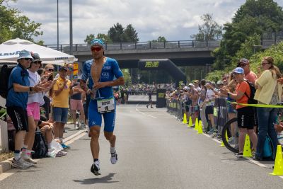 Athletes on the running course at the 2026 DATEV Challenge Roth
