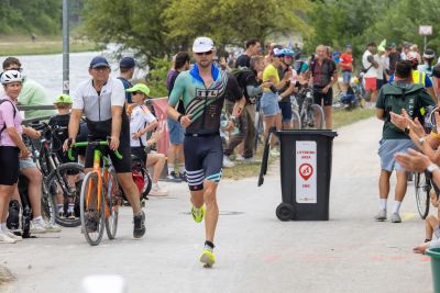 Athletes on the running course at the 2026 DATEV Challenge Roth