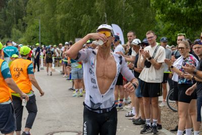 Athletes on the running course at the 2026 DATEV Challenge Roth