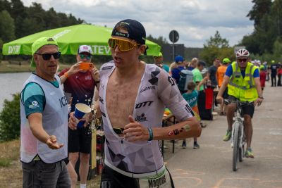 Athletes on the running course at the 2026 DATEV Challenge Roth