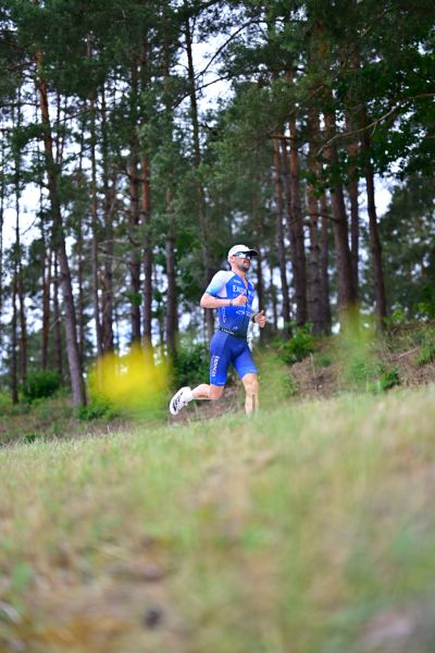 Athletes on the running course at the 2026 DATEV Challenge Roth