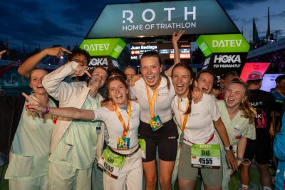 Athletes celebrate the 2026 DATEV Challenge Roth at the stadium