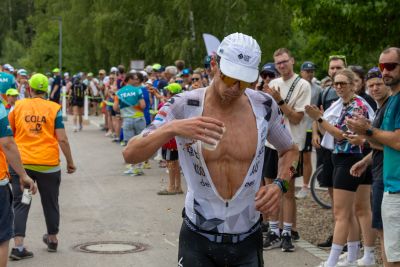 Athletes on the running course at the 2026 DATEV Challenge Roth