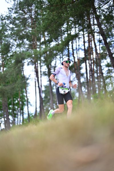 Athletes on the running course at the 2026 DATEV Challenge Roth