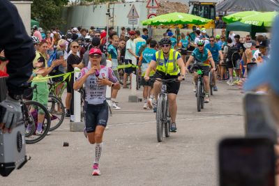 Athletes on the running course at the 2026 DATEV Challenge Roth
