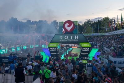 Athletes celebrate the 2026 DATEV Challenge Roth at the stadium
