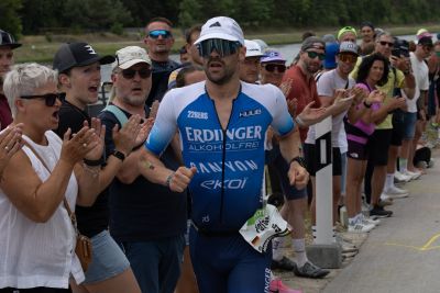 Athletes on the running course at the 2026 DATEV Challenge Roth