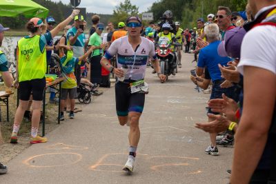Athletes on the running course at the 2026 DATEV Challenge Roth