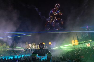 Athletes celebrate the 2026 DATEV Challenge Roth at the stadium