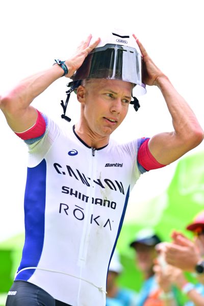 Transition Area 2 at the DATEV Challenge Roth with triathletes