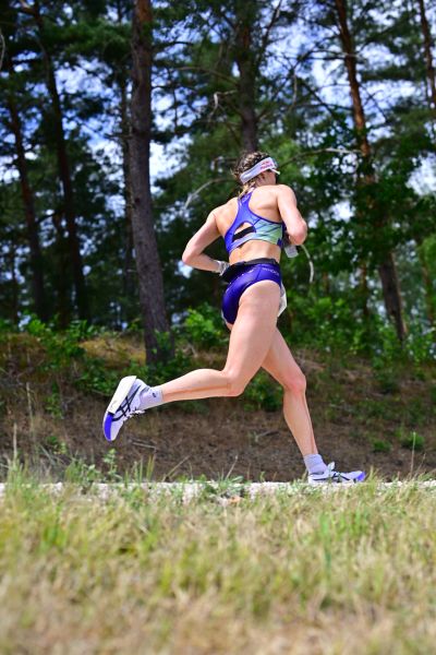 Athletes on the running course at the 2026 DATEV Challenge Roth