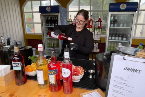 Eine Bar auf dem Festival Market beim DATEV Challenge Roth