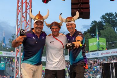 Athletes celebrate the 2026 DATEV Challenge Roth at the stadium